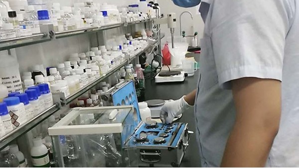 分析天平的校準方法